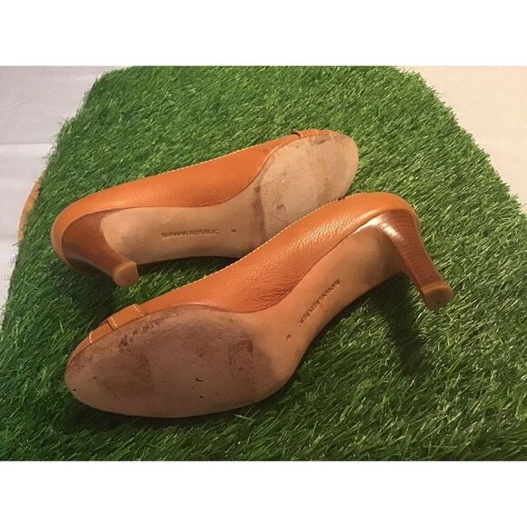 Women's Banana Republic Brown Leather Dress Heels Sz. - Picture 2 of 5